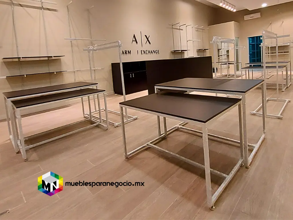 diseño de mesas para exhibir productos