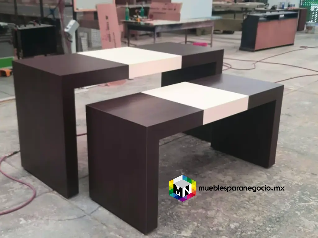 mesas para exhibición de productos