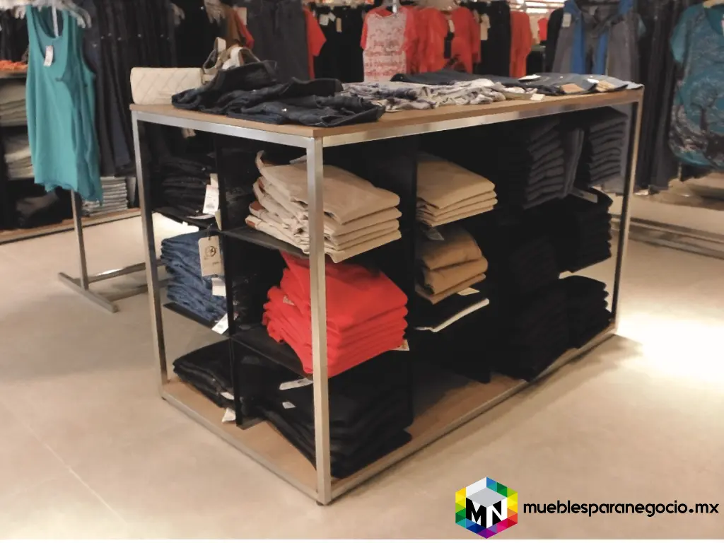mesas para tiendas de ropa